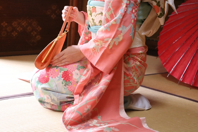 ‫kimono